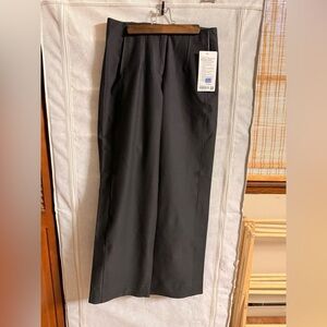 Lululemon Utilitech Relaxed Fit Mid Rise Trouser Size 8